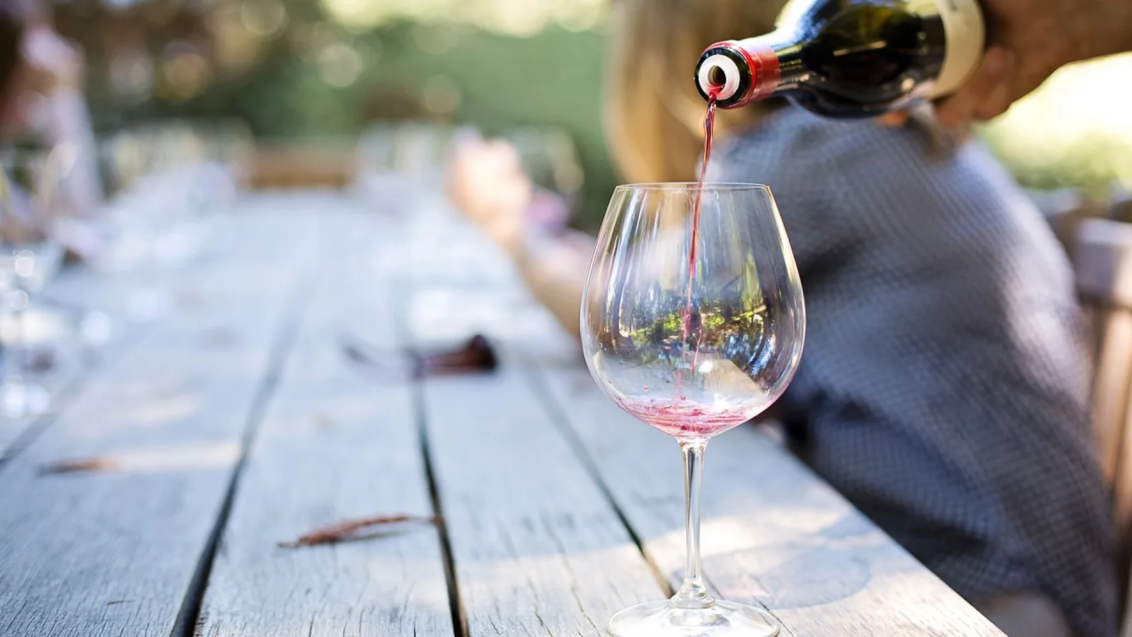 Un chasseur de tête dans le secteur du vin et des spiritueux peut vous aider