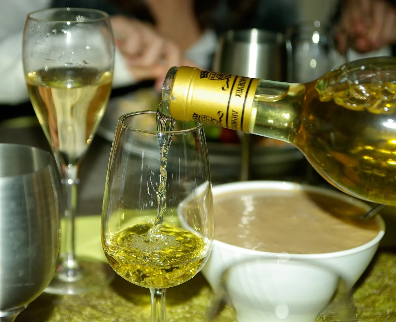 Quelle température pour boire le vin jaune ?